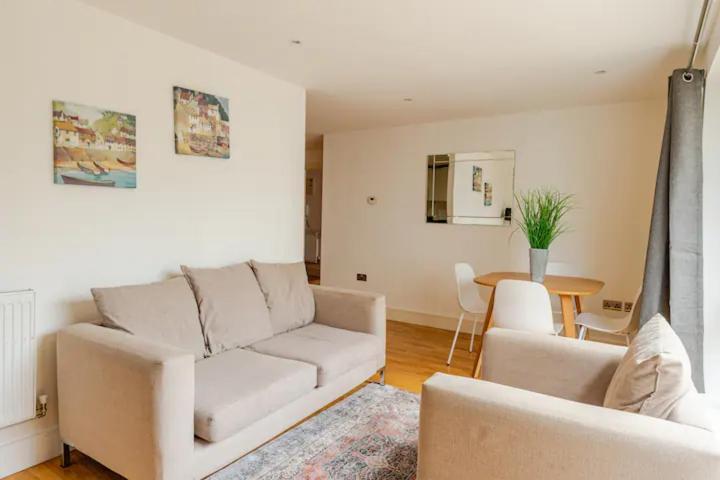 Brand New Flat In Central London With Car Park Extérieur photo